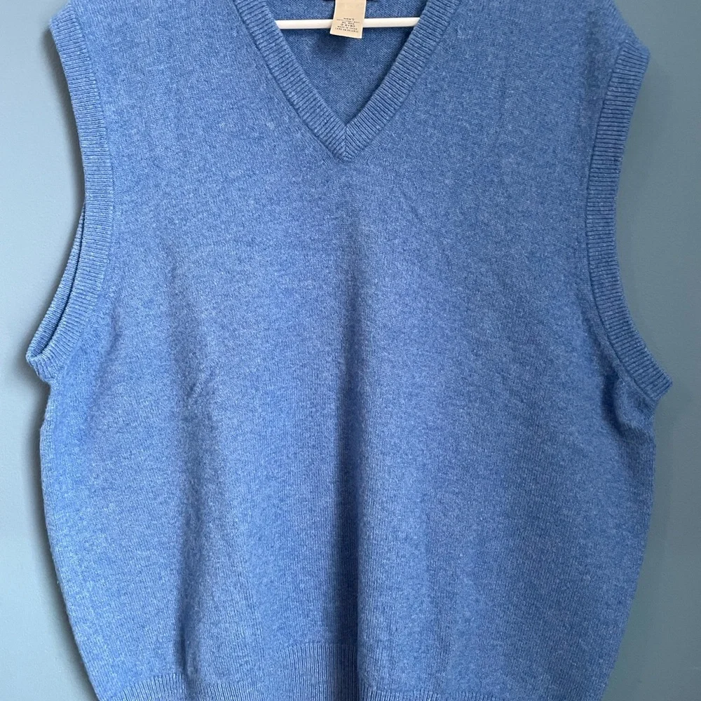 L.L.Bean Lambs’ Wool Men’s XL Blue Sweater Vest - Picture 3 of 8